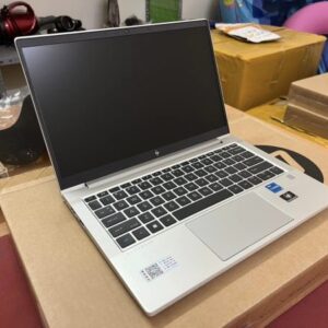 HP EliteBook 630 G10: i7-1355U, 8GB RAM, 512GB SSD, 13.3" FHD - Image 4