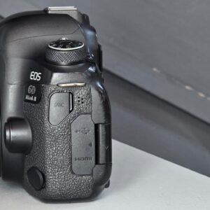 Canon EOS 6D Mark II: Full-Frame DSLR with Vari-Angle Screen and Robust Build (Body Only) - Image 3