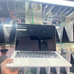 MacBook Pro (Retina, 13-inch, Early 2015): 5th Gen i5, 8GB RAM, 256GB SSD, 13.3" Retina Display
