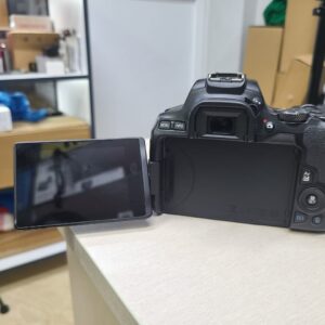 Canon EOS 250D with 18-55mm: Compact DSLR with 4K Video and Versatile Lens - Image 3