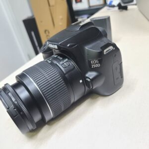Canon EOS 250D with 18-55mm: Compact DSLR with 4K Video and Versatile Lens - Image 6