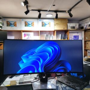 Dell UltraSharp U3818DW 38-Inch Curved WQHD+ Monitor with InfinityEdge Display