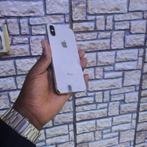 iPhone X 256GB Premium 5.8" Super Retina OLED Smartphone with A11 Bionic Chip, Face ID, Dual 12MP Cameras, and iOS 11