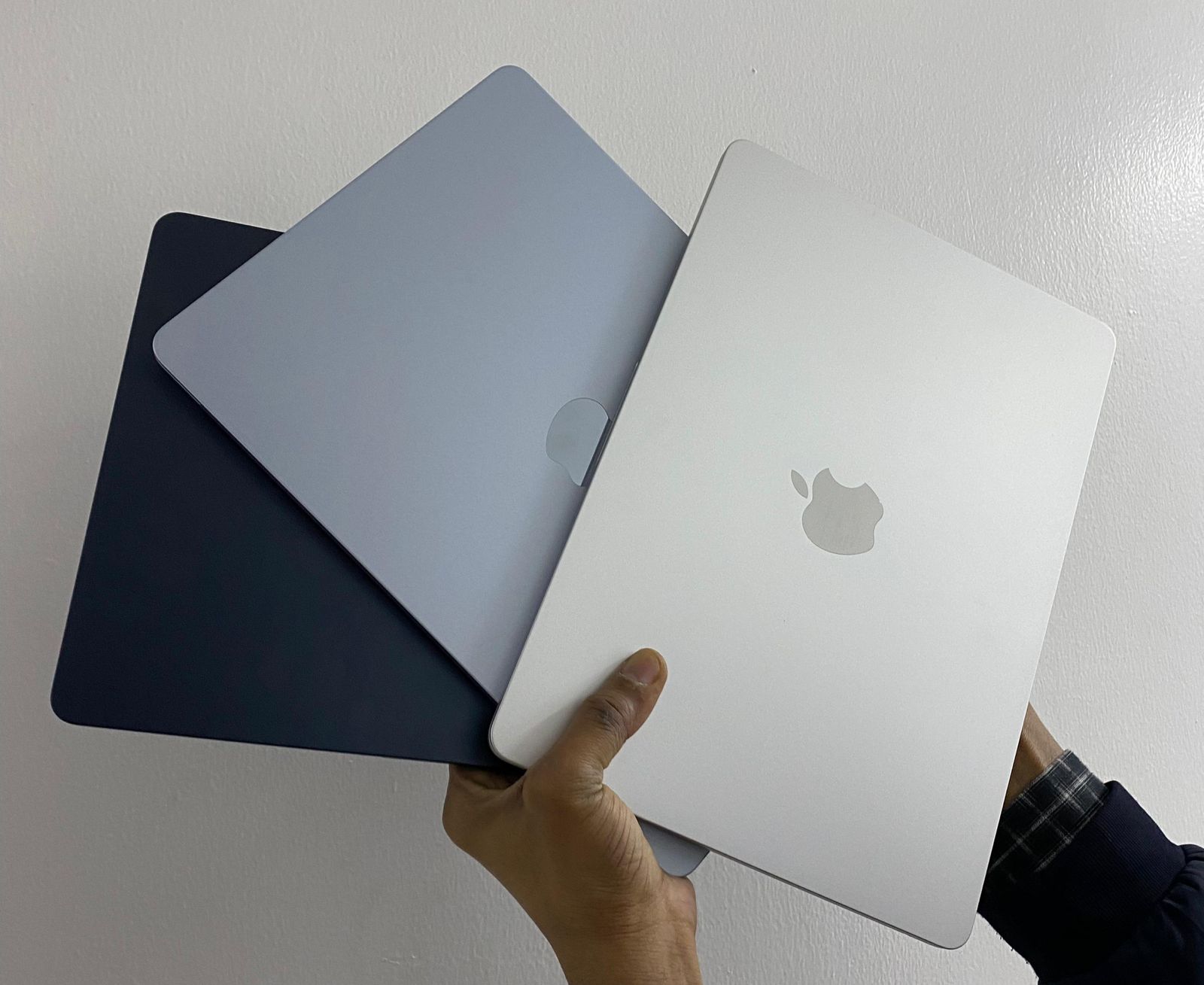 2025 MacBookスペースグレー 13” M4チップ- 16-256GB Apple MacBook Air 13-inch (2025) M4 Chip, 16GB RAM, 256GB SSD