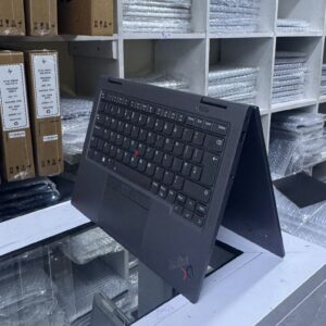 Lenovo ThinkPad X1 Yoga Gen 6 11th Genaration Intel i7, 32 GB Ram 512GB SSD, and 14" WUXGA Touchscreen