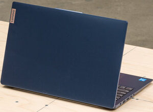 Lenovo IdeaPad Slim 3 15.6″ 13th Gen  Intel Core i3-1315U, 8GB RAM, 256GB SSD, DOS, Arctic Gray - Image 5