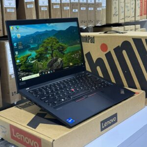 Lenovo ThinkPad P14s Gen 2 Intel Core  i7-11th Gen, 16 GB RAM, 512 GB SSD, Quadro T500 4 GB Win 11 Pro