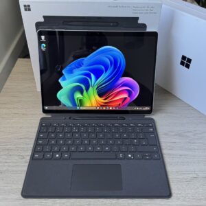 Surface Pro 9 – 12th Gen Intel Core i7 16GB RAM  512GB SSD 13″ 120 Hz Touch + Stylus Detachable Keyboard Win 11